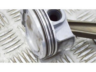 Píst 8571012, 8473776   BMW X4 G02  pro benzínový motor 2.0  