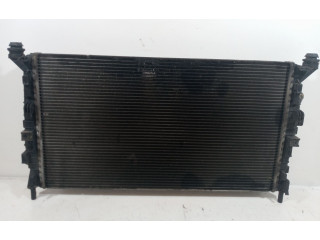Радиатор охлаждающей жидкости     Volvo C30 