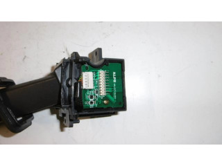 Ручка стеклоочистителей 30773047   Volvo V70