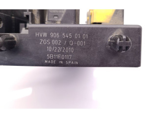 Блок предохранителей 9065450101, 5B11F0117    Volkswagen Crafter  CECA 