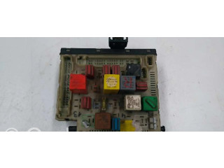 Блок предохранителей 97AG14A073EB Ford Escort