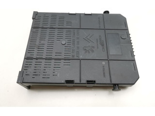 Pojistková skříňka 9678477180 Peugeot 3008 2014