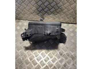 Pojistková skříňka 8211505A30 Toyota Avensis T270 2016