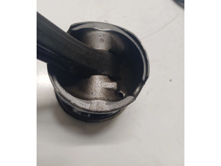 Píst 8370 Mercedes-Benz E W211