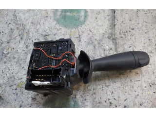 Ручка стеклоочистителей 8201168008 Dacia Duster