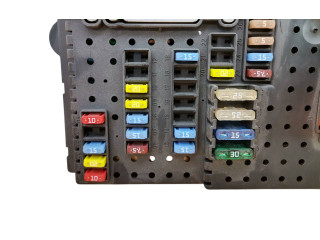 Блок предохранителей 8676391, 12217799   Volvo XC90    