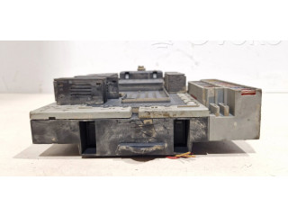 Блок предохранителей  9401802   Volvo V70    