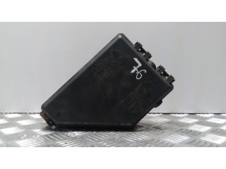 Блок предохранителей YQE100951, YQE103111 Rover 75