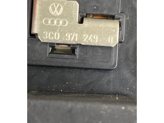 Pojistková skříňka 3C0971249 Volkswagen PASSAT 2010