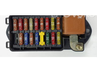 Блок предохранителей LJB2800AA Jaguar XK8 - XKR