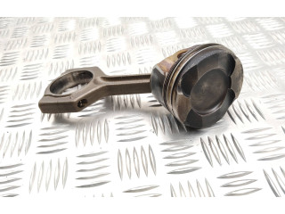 Píst 7624409, 7624408 BMW 5 GT F07 N55B30A