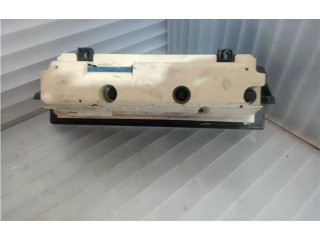 Панель приборов Renault Clio I