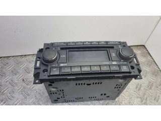 Радио/ проигрыватель CD/DVD / навигация