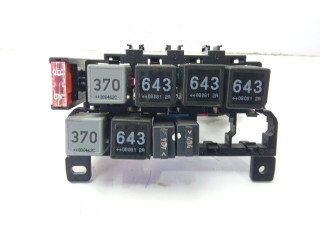 Pojistková skříňka Řídící jednotka BSM 8A0937530   Audi A6 S6 C6 4F 2008