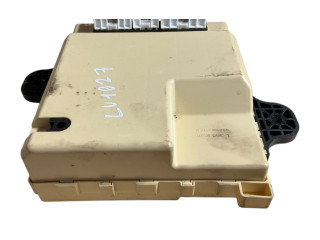 Блок предохранителей 954002P960, XM960B5V0031 KIA Sorento