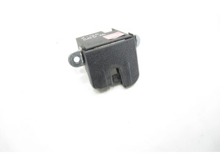 Zámek zadních dveří 2K5827505E Volkswagen Caddy 2016