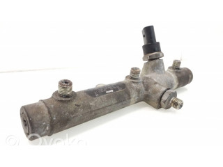 Vstřikovací lišta 059130089D, F00R001650 Audi A4 S4 B7 8E 8H pro naftový motor 3.0 BKN