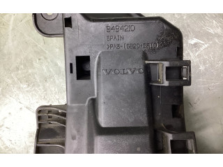 Блок предохранителей 9494210 Volvo S60