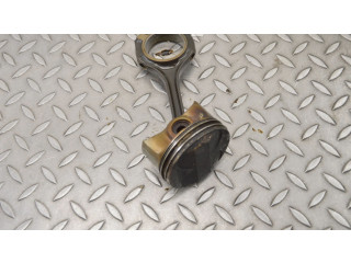 Píst 53236 Mercedes-Benz E W211 M 272.943