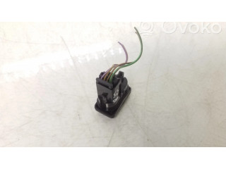 Включатель электрических окон