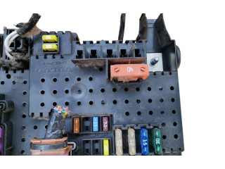 Блок предохранителей 30728512, 28017881   Volvo XC90    