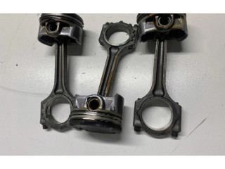 Поршень с шатуном G3LC KIA Rio