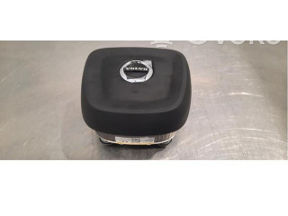 Подушка безопасности водителя 32384652   Volvo XC40