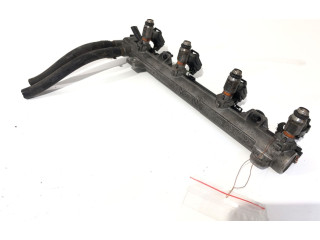 Топливная рампа 036133319A Audi A2