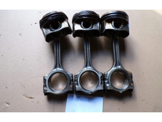 Píst 120106154R Nissan Juke II F16