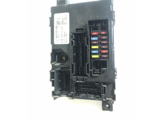 Блок предохранителей 517817580, 00517817580   Fiat Grande Punto    