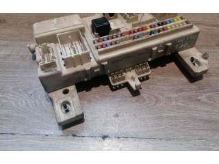 Pojistková skříňka 30728906 Volvo S40 2006