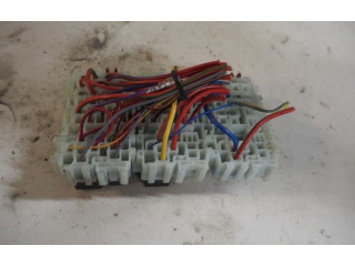 Блок предохранителей  30765336   Volvo V70    