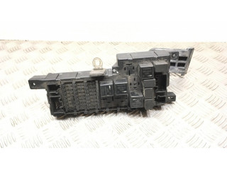 Блок предохранителей 8678449, 518829015   Volvo S80    