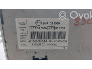 Радио/ проигрыватель CD/DVD / навигация