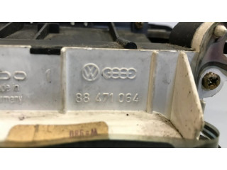 Панель приборов 81117185, 88471064   Audi 80 90 B2       