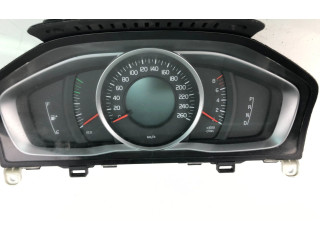 Панель приборов 31327744   Volvo V70       