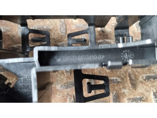 Другая деталь салона