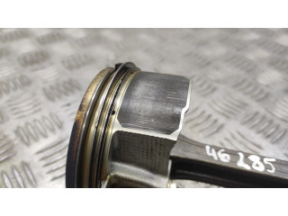 Поршень с шатуном Nissan 370Z для бензинового двигателя 3.7