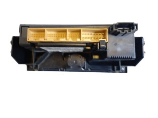 Блок управления климат-контролем 8Z0820043   Audi A2