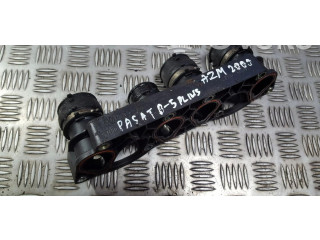 Всасывающий коллектор 06B133200D Volkswagen PASSAT B5.5