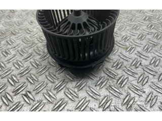 Вентилятор печки       Volvo V50