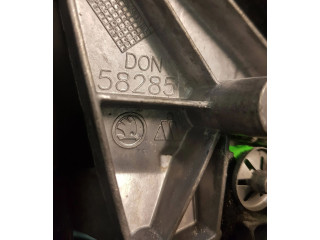 Зеркало электрическое Skoda Octavia Mk3 (5E) 2013 - 2019 года