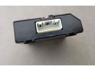 Блок управления климат-контролем 886500F030 Toyota Corolla Verso E121