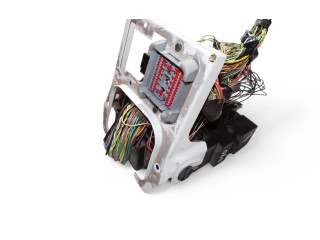 Блок предохранителей P8691998   Volvo S80    