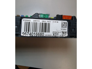 Блок предохранителей 9674016680, 22661F01 Citroen C-Crosser