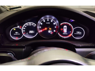 Přístrojová deska Porsche Cayenne (9Y0 9Y3) 2021 9Y0920853B, U526