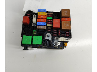 Блок предохранителей 9804848580 Peugeot 2008 II