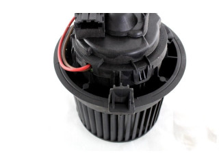 Вентилятор печки 272100975R Dacia Sandero