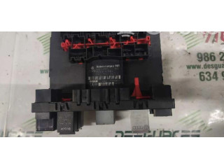   Pojistková skříňka 1K0937049S   Volkswagen Caddy 