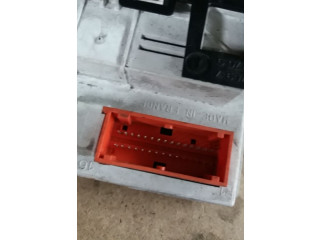 Дисплей       Renault Megane II